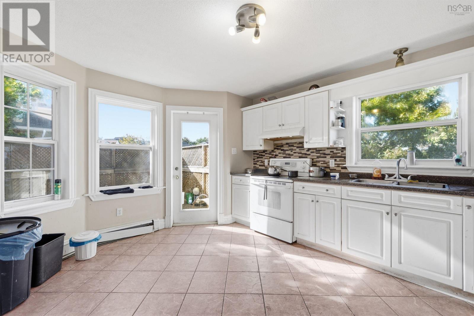34 Lancaster Drive Property Photo 19