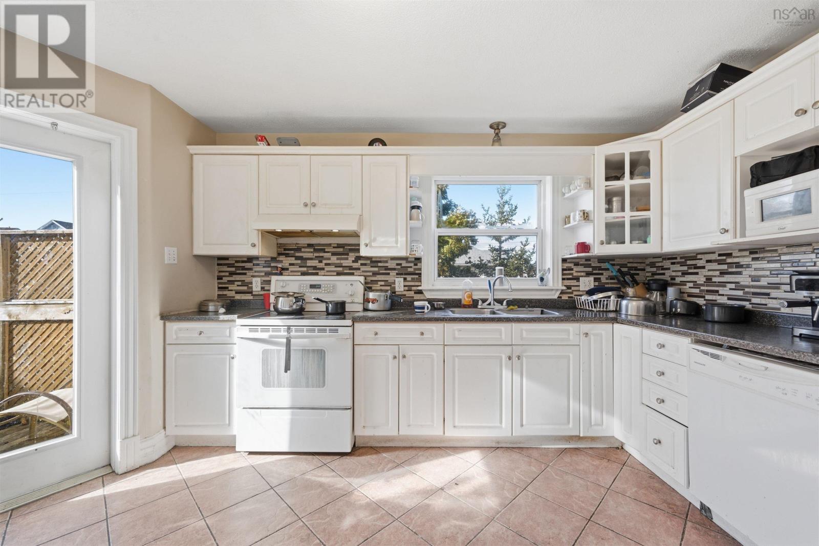34 Lancaster Drive Property Photo 20