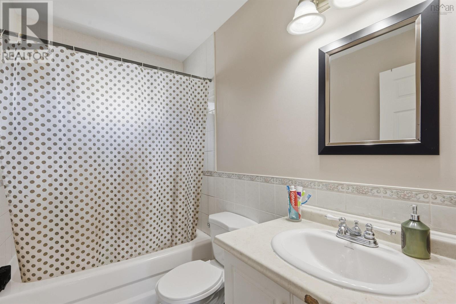 34 Lancaster Drive Property Photo 24