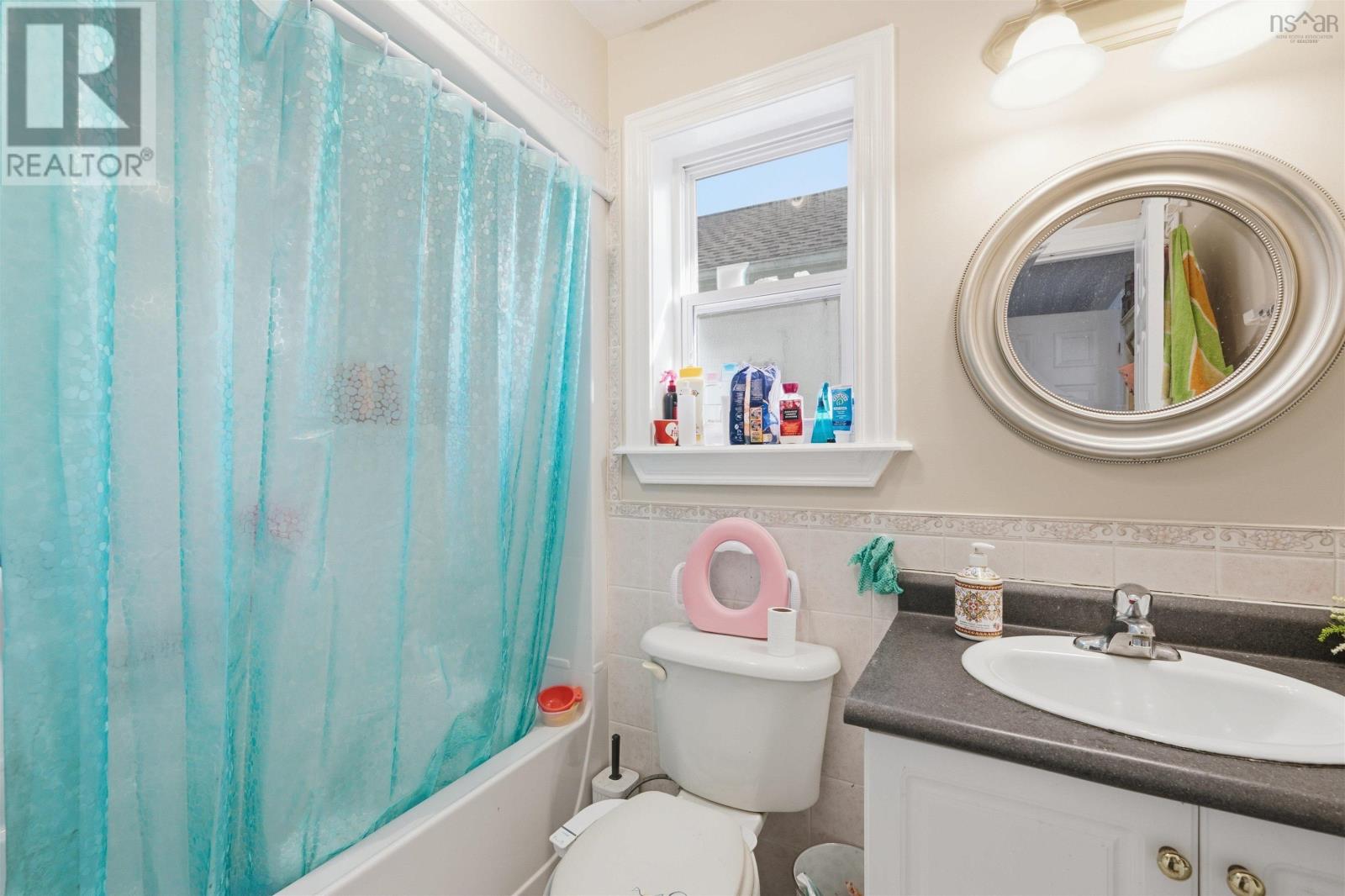 34 Lancaster Drive Property Photo 27
