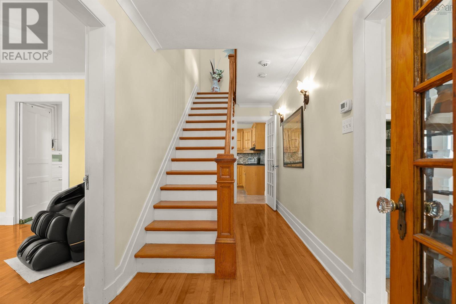 949 Mclean Street Property Photo 3
