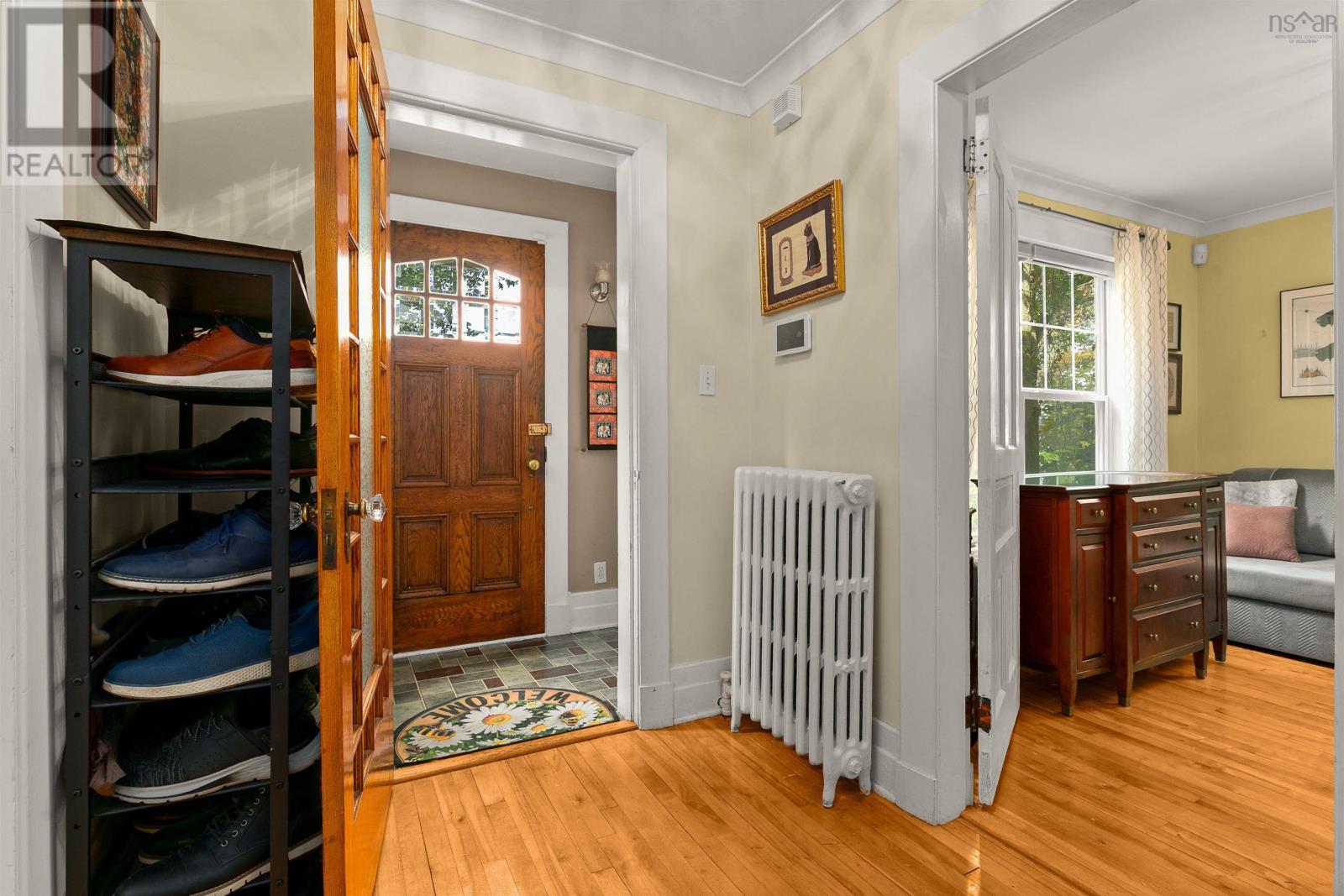 949 Mclean Street Property Photo 4