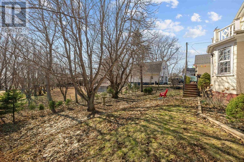 46 Broadway Street Property Photo 27