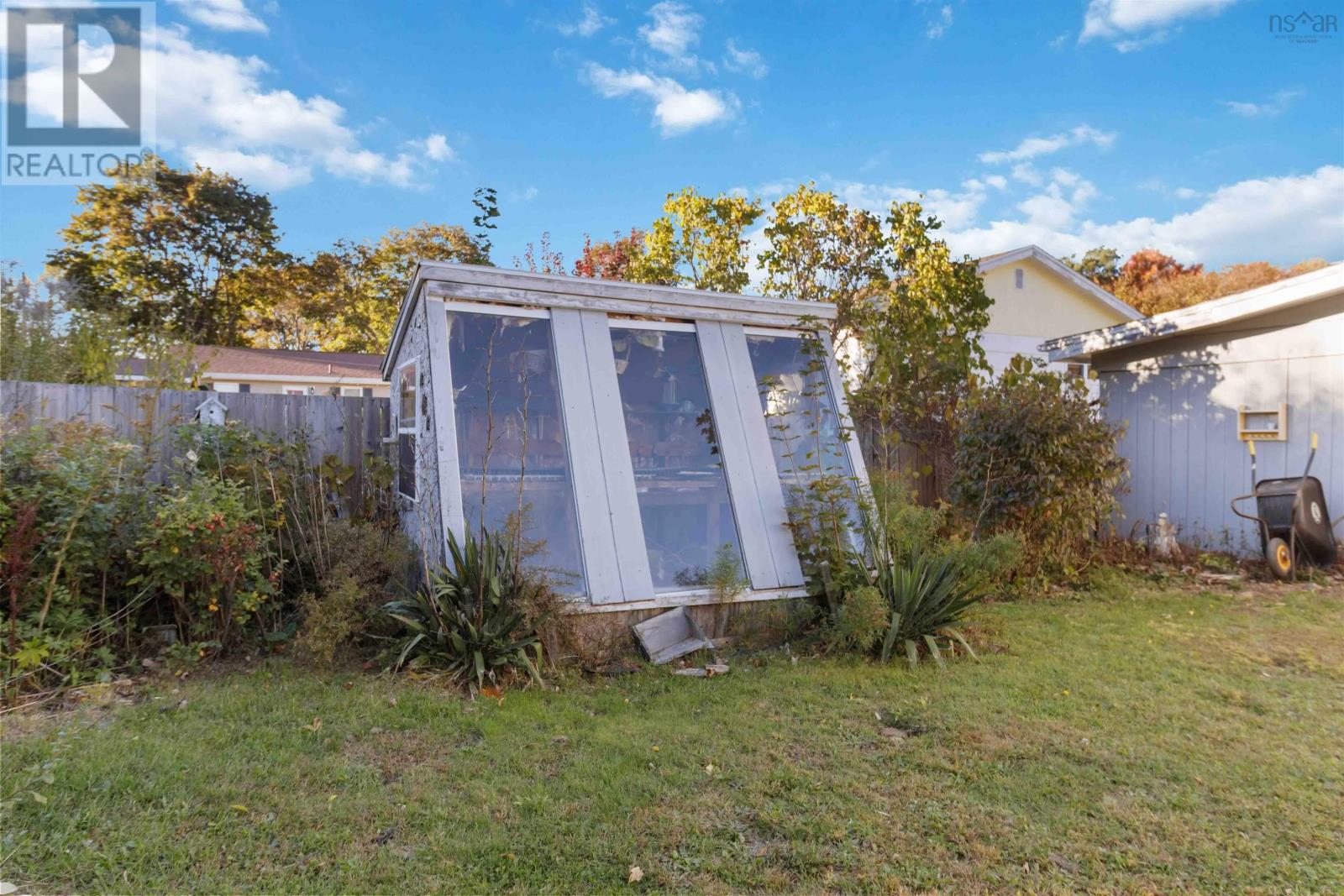 169 Churchill Street Property Photo 32