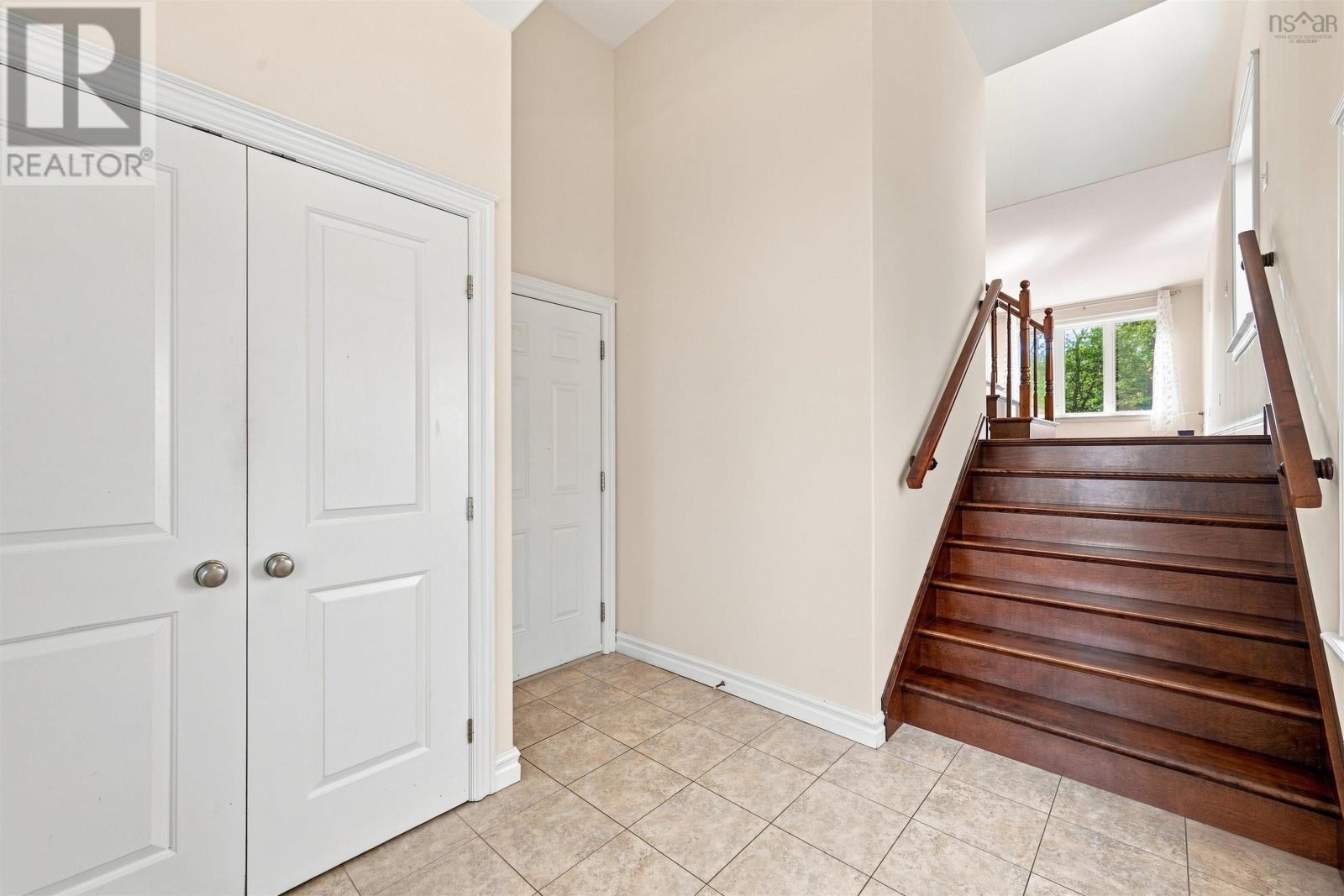 122 Windridge Lane Property Photo 3