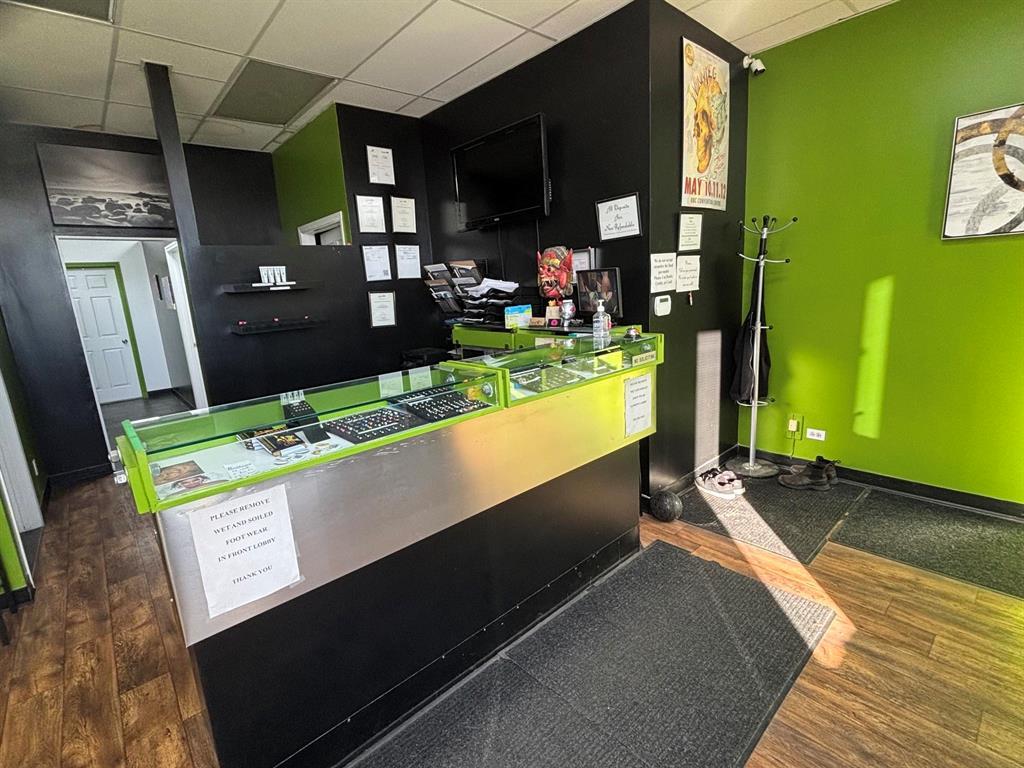 3307 Portage Avenue Property Photo 1