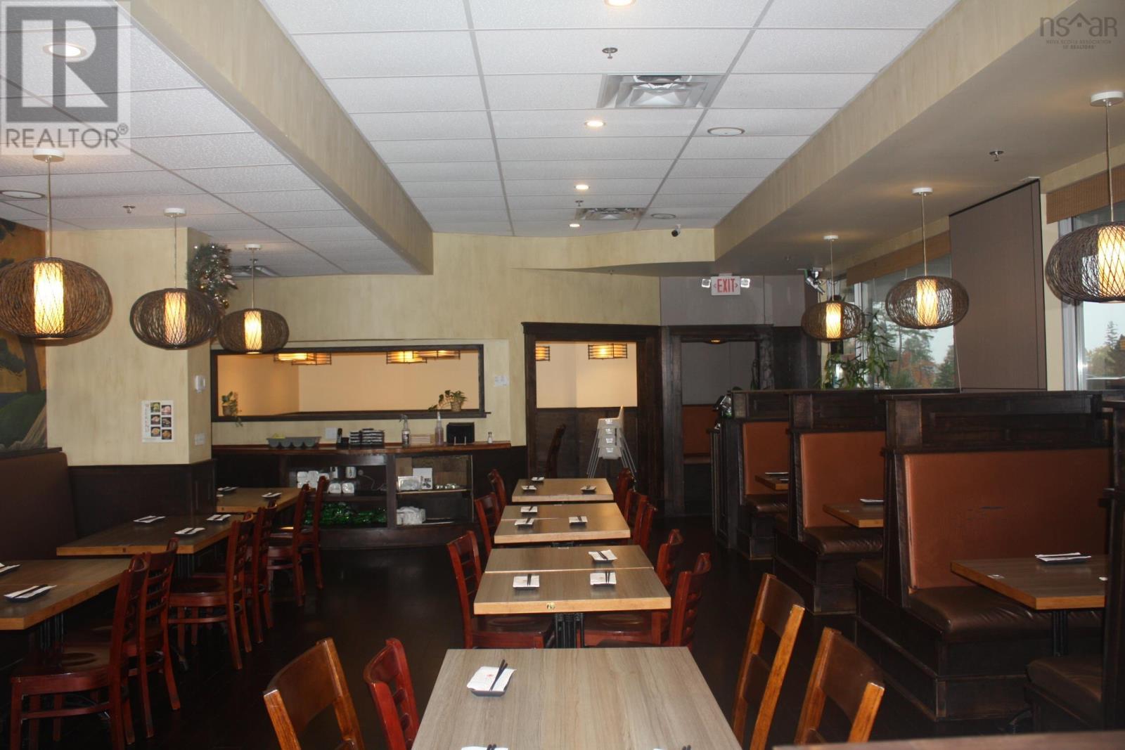 103 Sushi Jet Express Property Photo 3