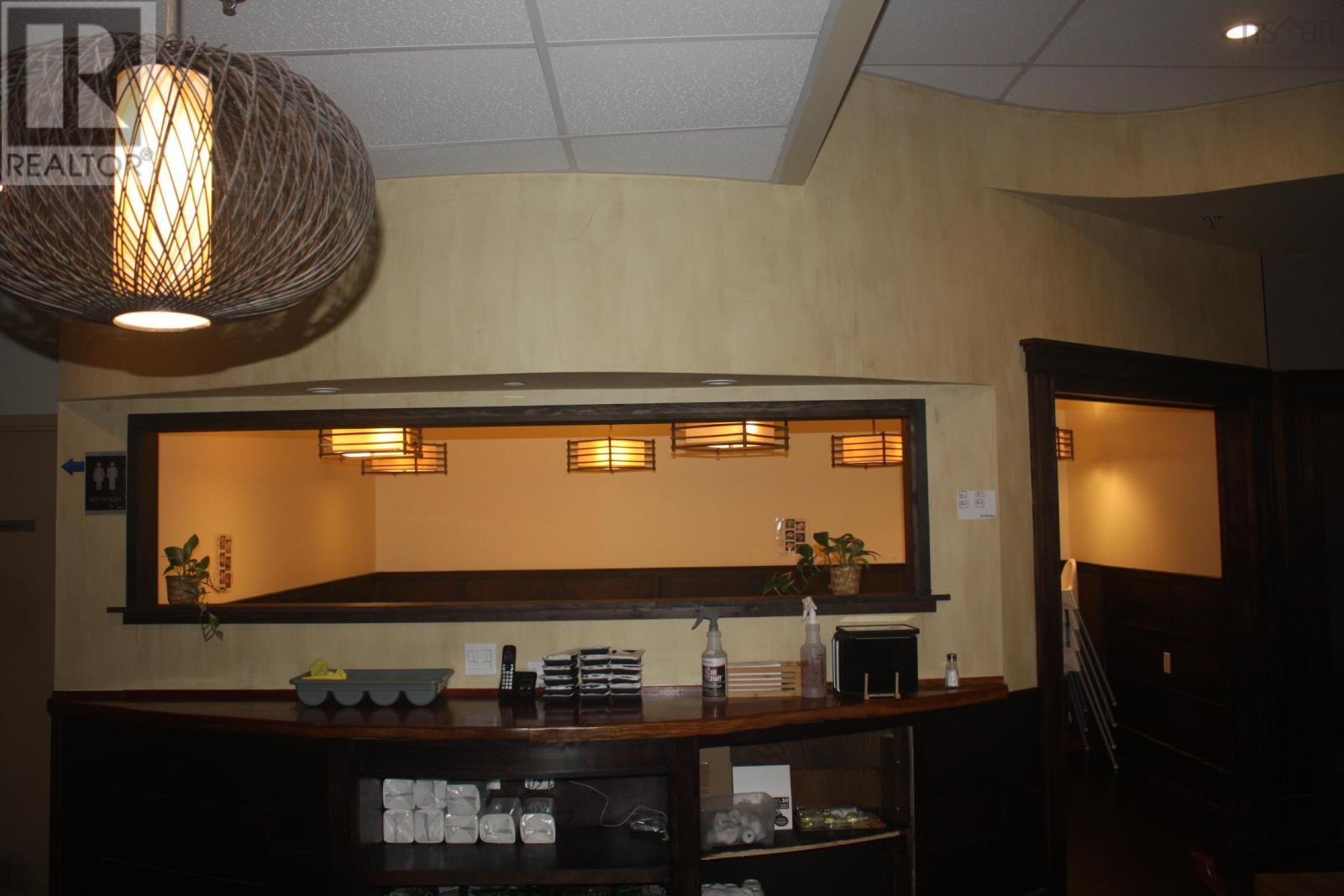 103 Sushi Jet Express Property Photo 7