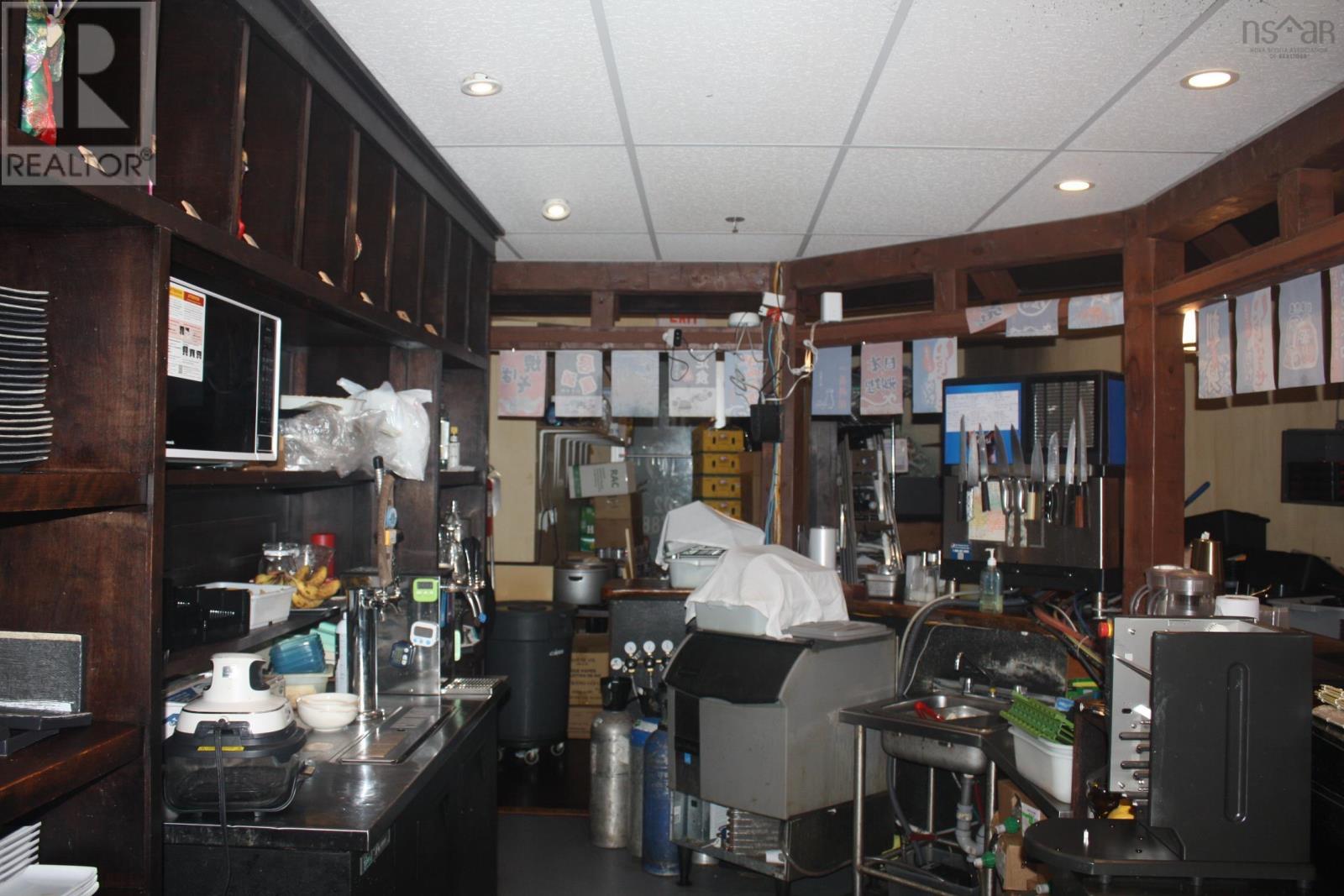 103 Sushi Jet Express Property Photo 13