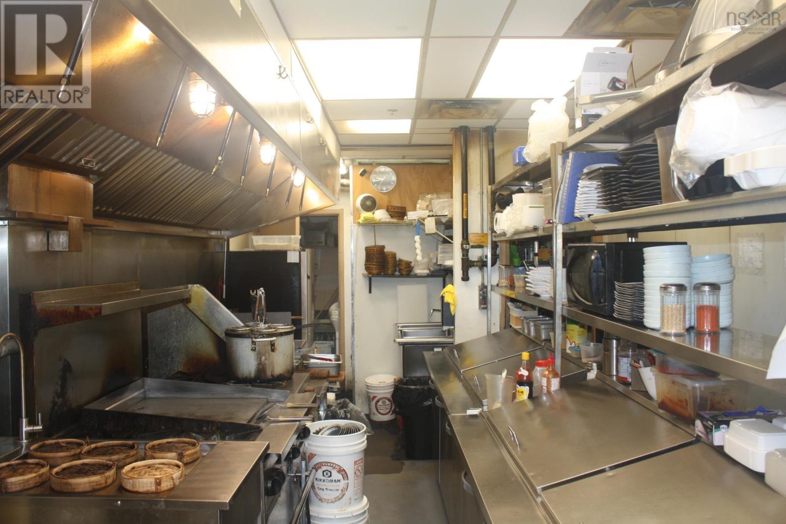 103 Sushi Jet Express Property Photo 15