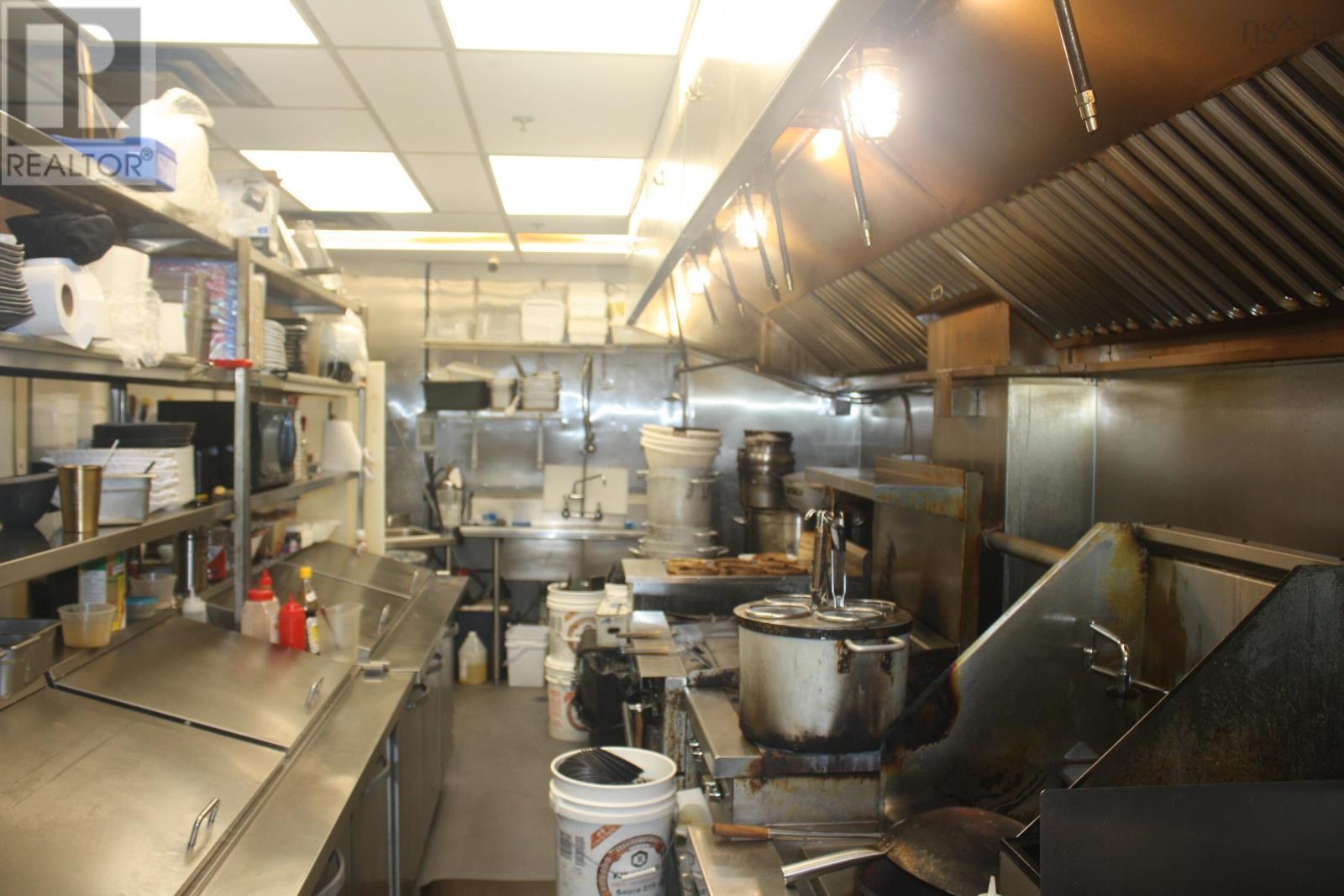 103 Sushi Jet Express Property Photo 16