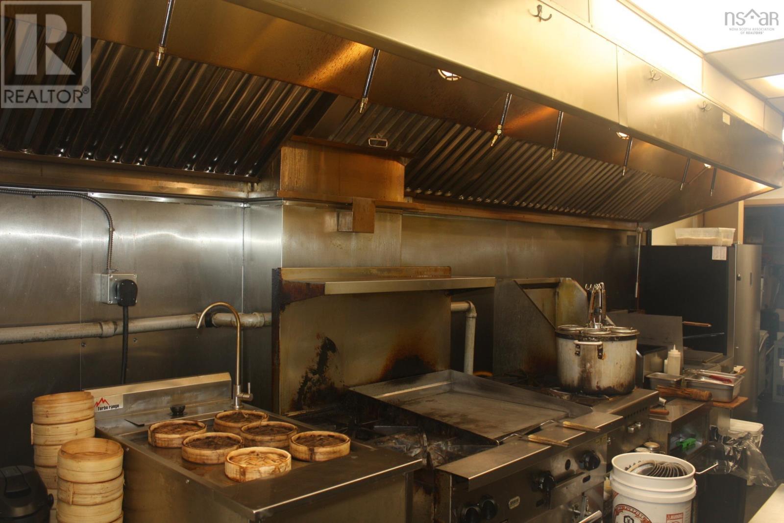 103 Sushi Jet Express Property Photo 17