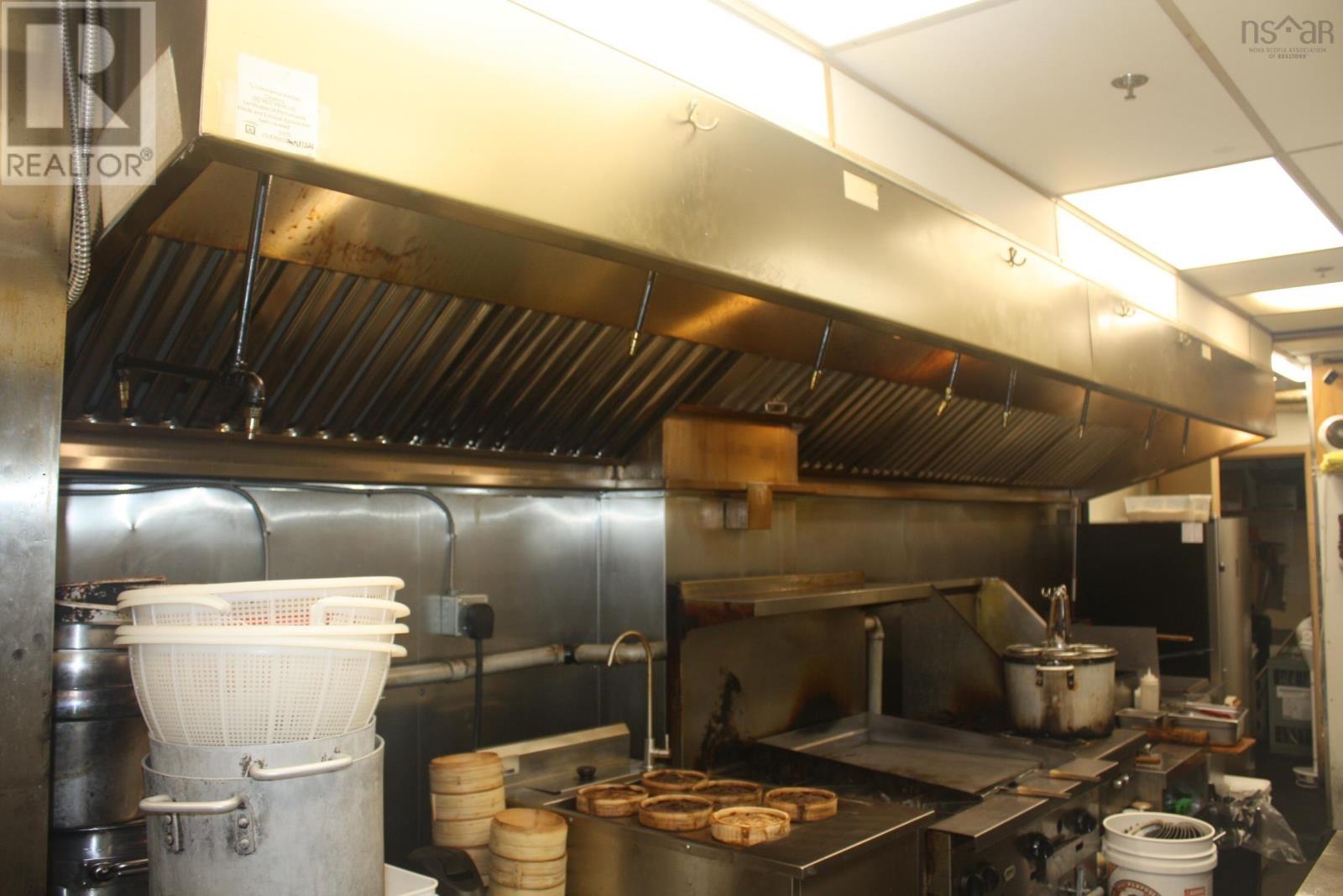 103 Sushi Jet Express Property Photo 18