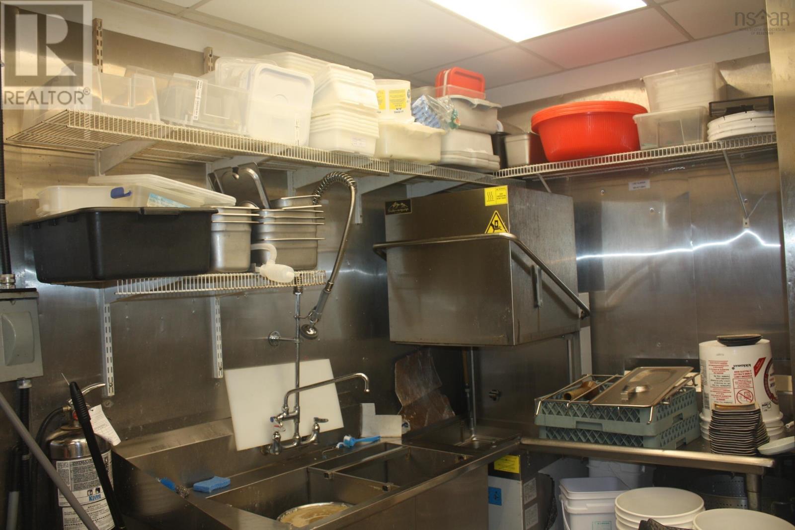 103 Sushi Jet Express Property Photo 20