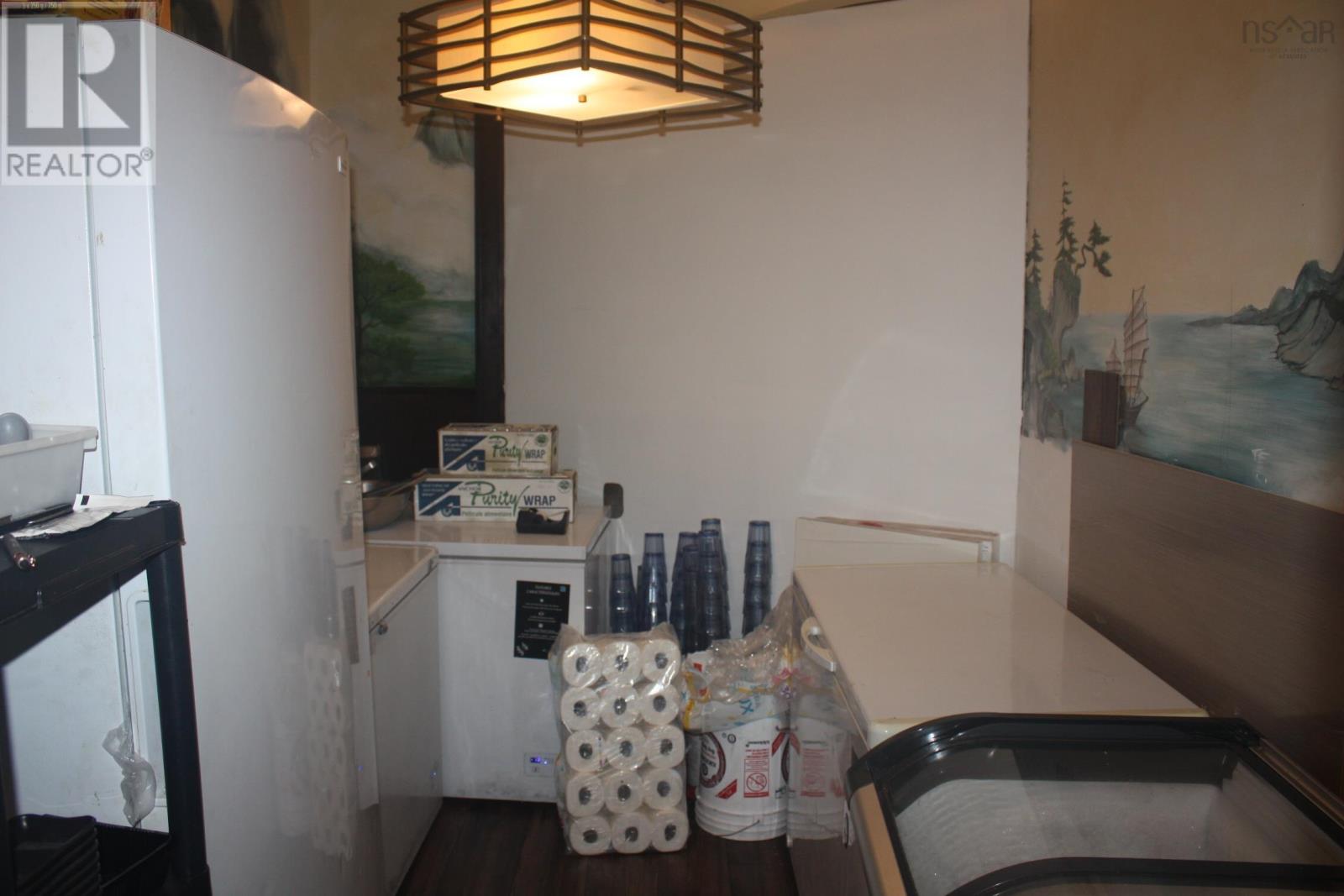 103 Sushi Jet Express Property Photo 23