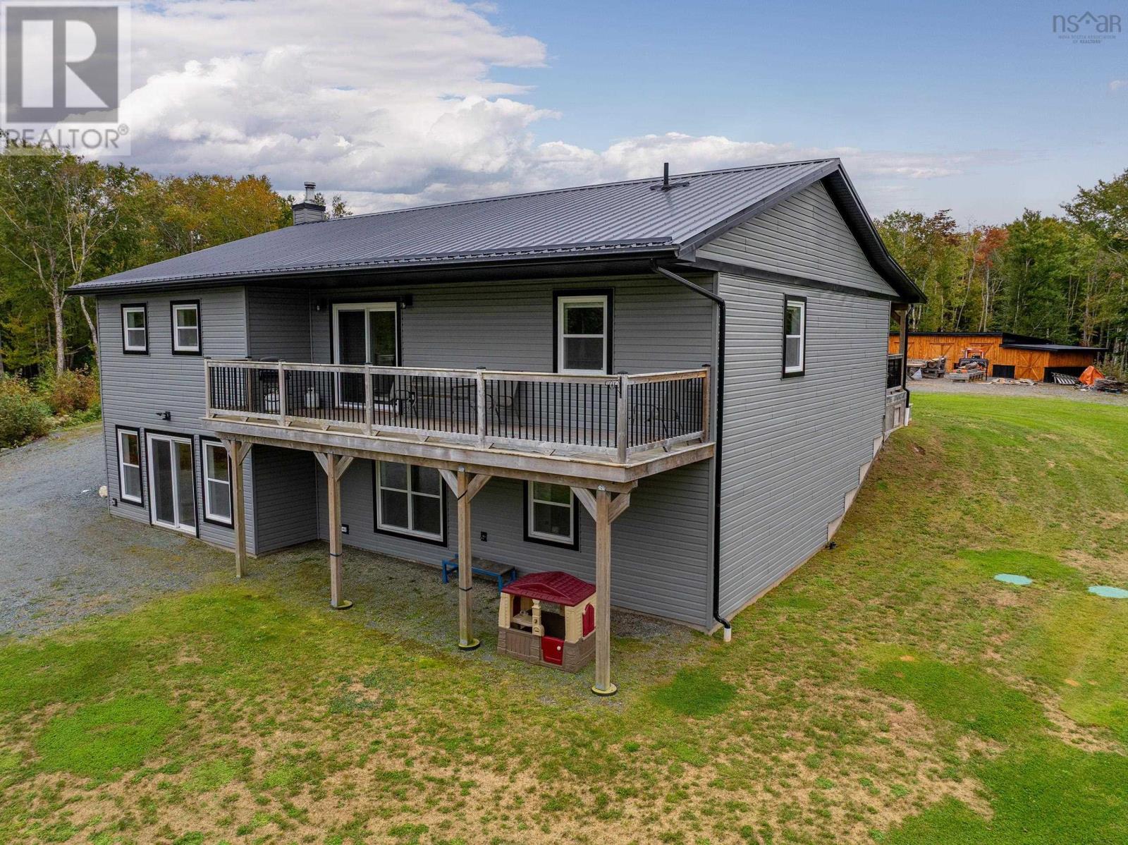 11911 Highway 7 Property Photo 3