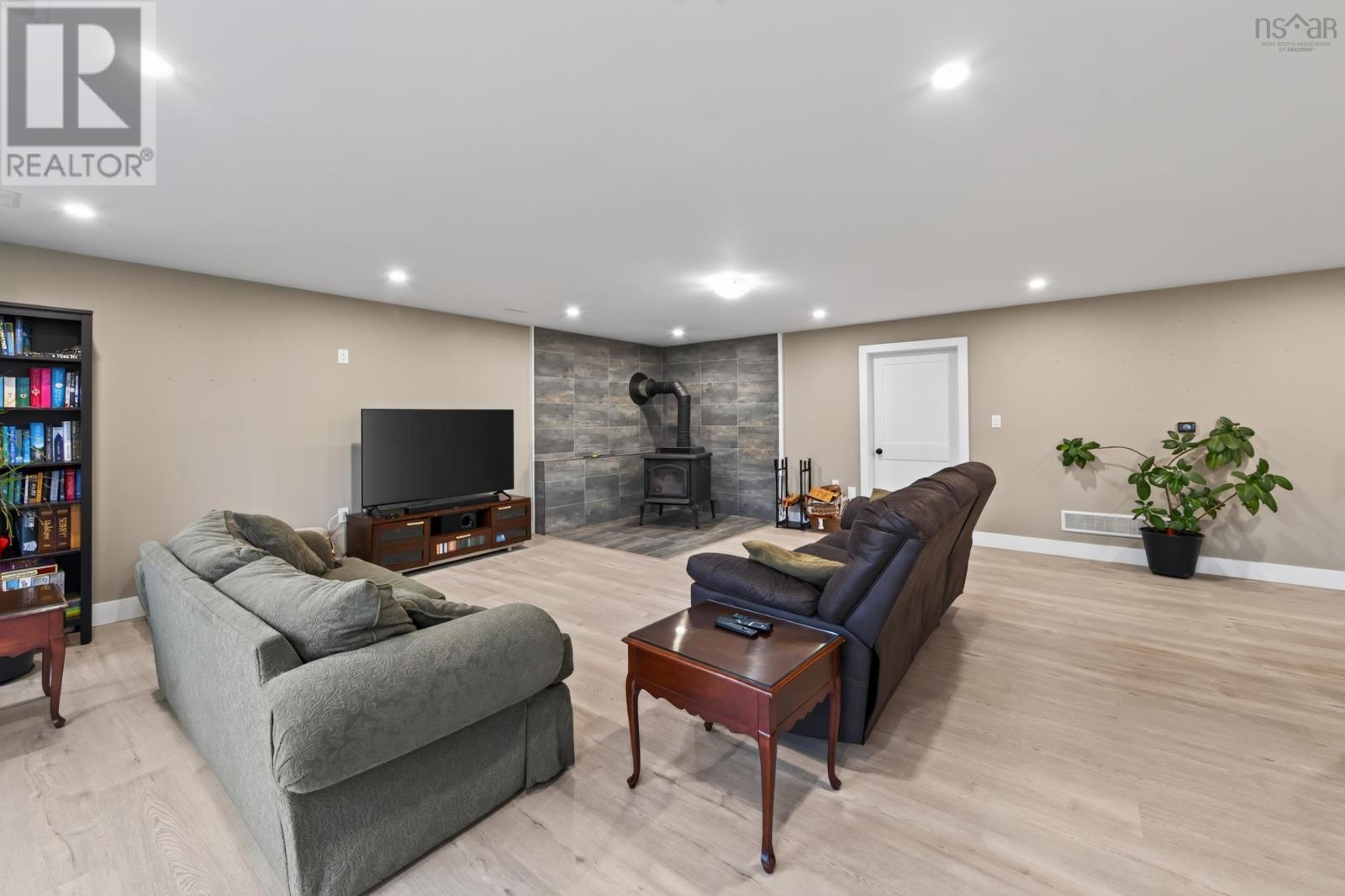 11911 Highway 7 Property Photo 33