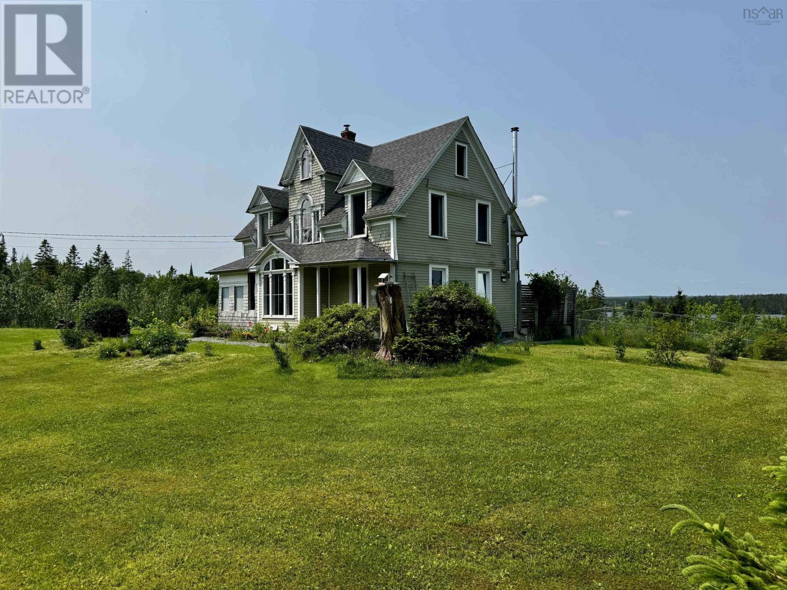3463 Loch Lomond Rd. Property Photo 4