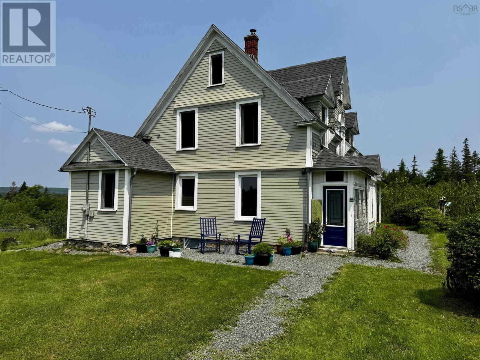 3463 Loch Lomond Rd. Property Photo 5