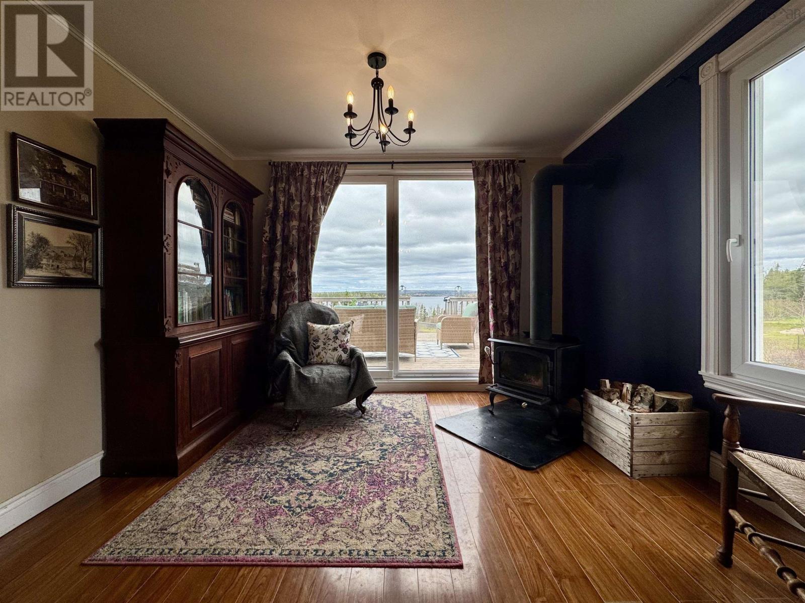 3463 Loch Lomond Rd. Property Photo 11