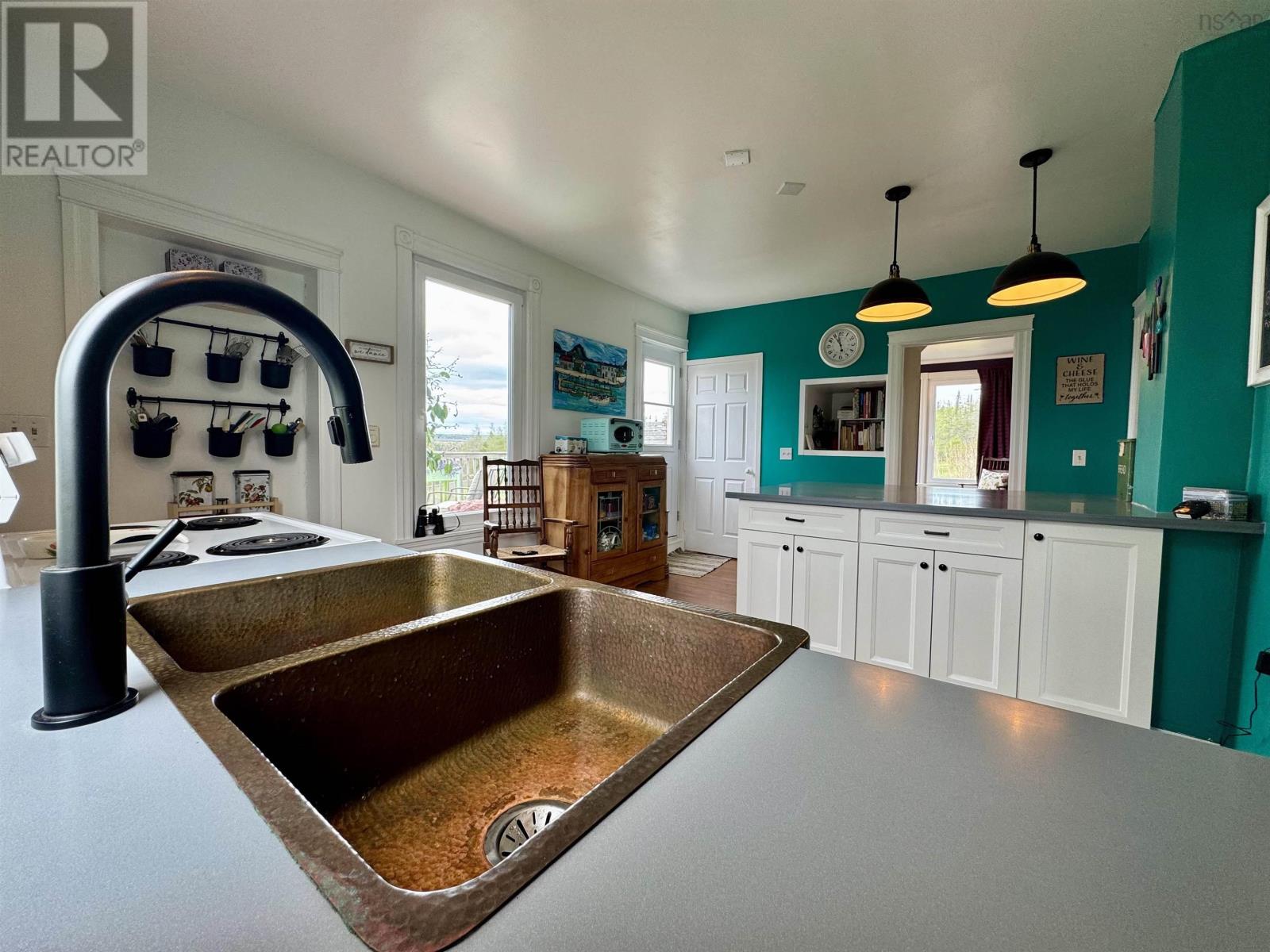 3463 Loch Lomond Rd. Property Photo 15