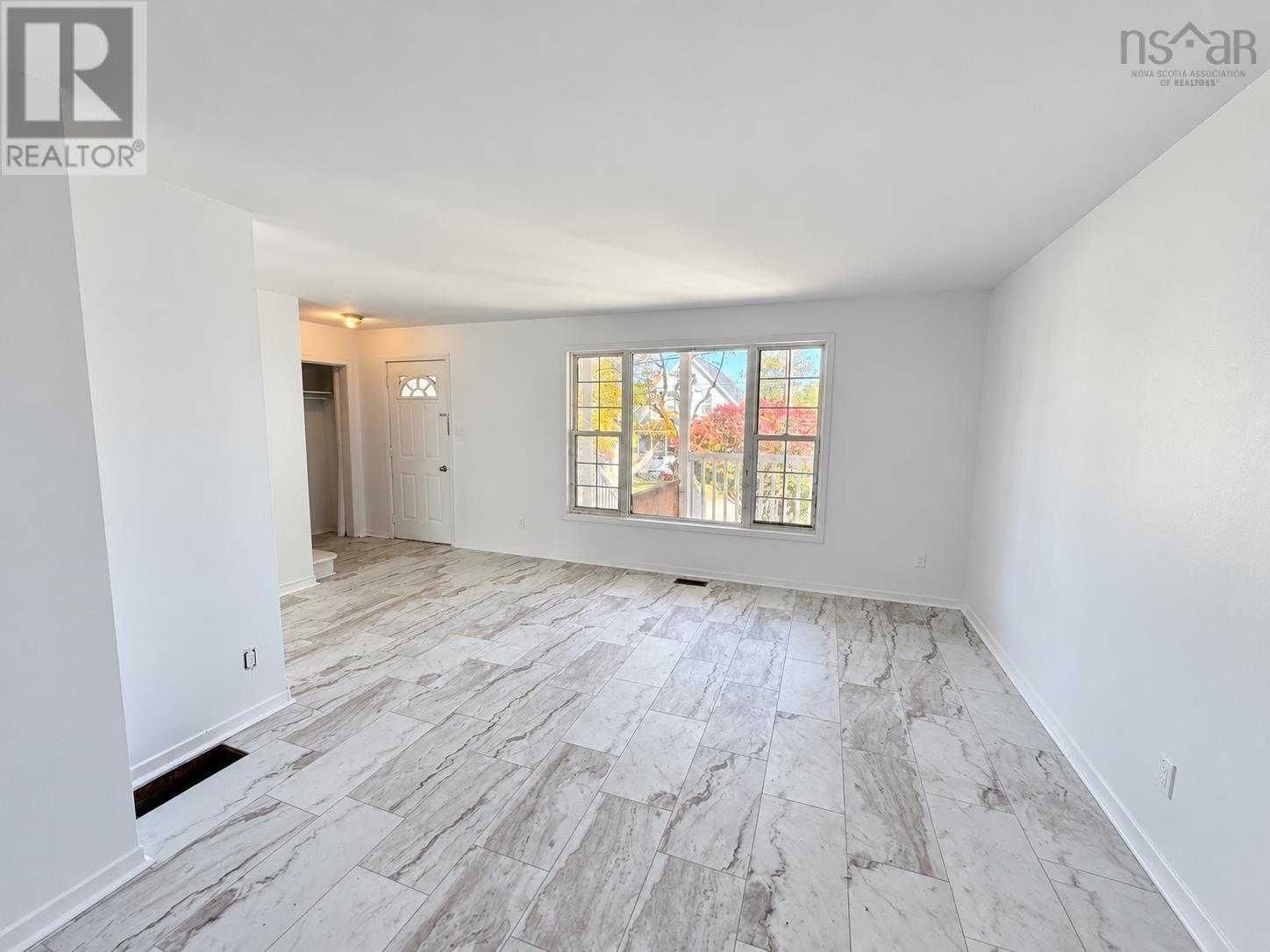34 Duke Street Property Photo 12