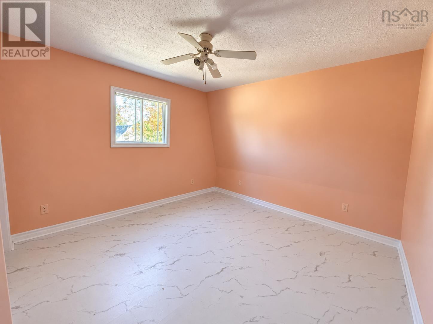 34 Duke Street Property Photo 23