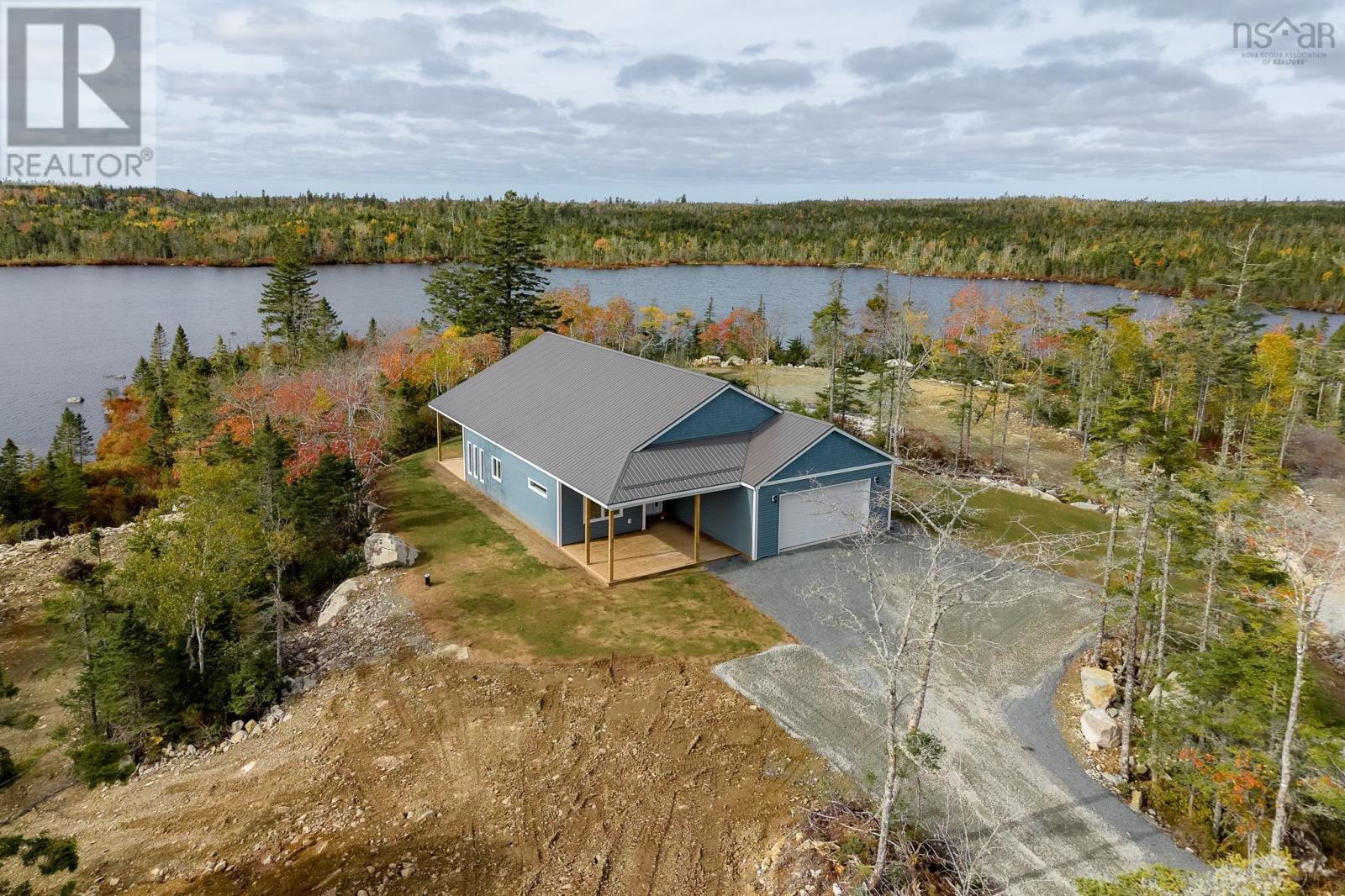 100 Lakepoint Way Property Photo 1