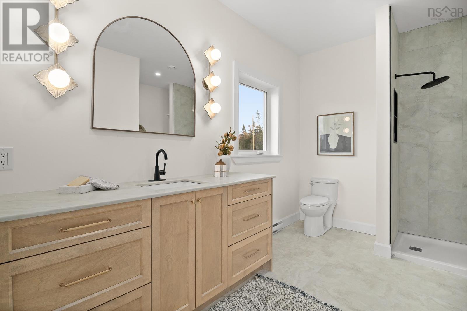 100 Lakepoint Way Property Photo 28