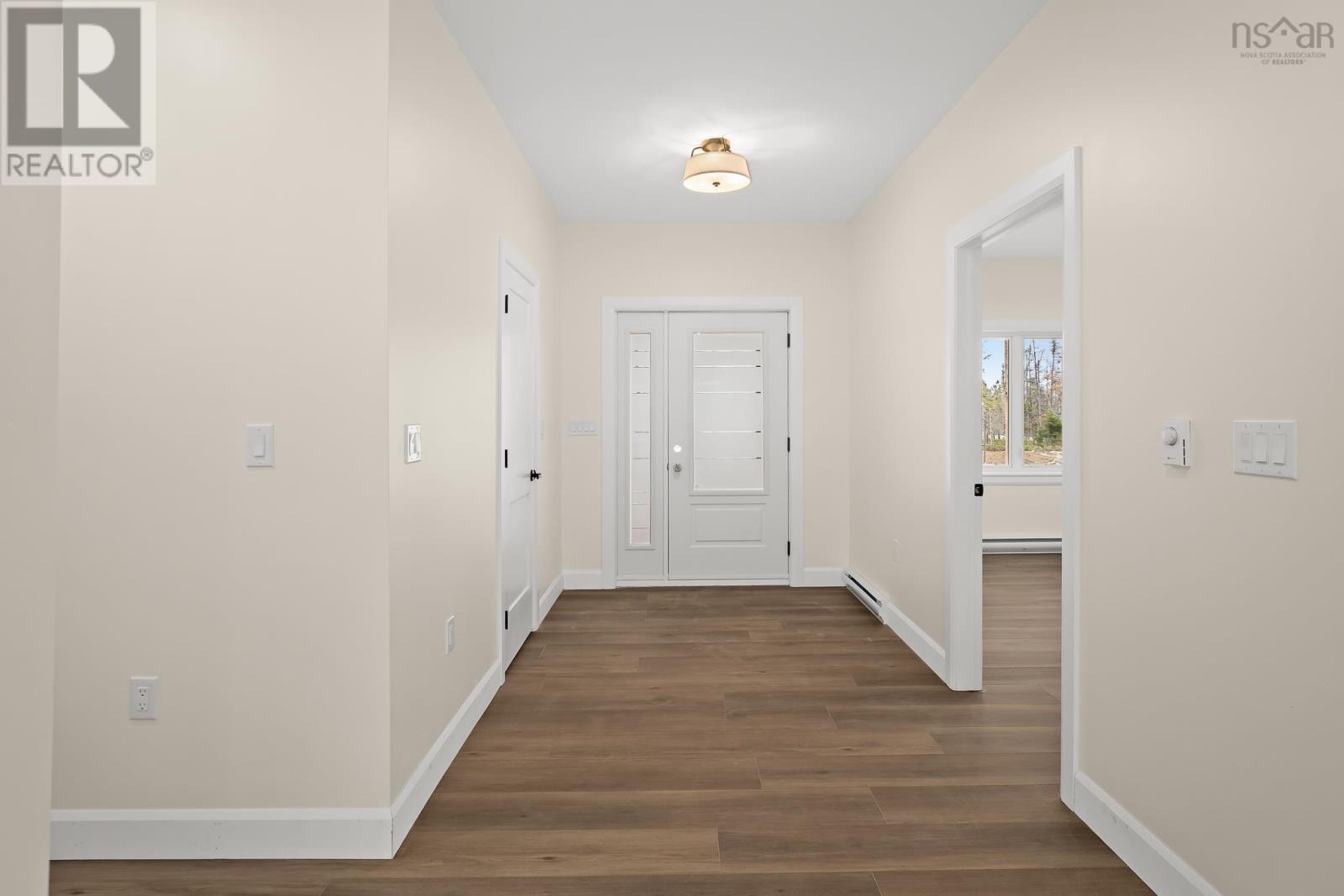 100 Lakepoint Way Property Photo 32