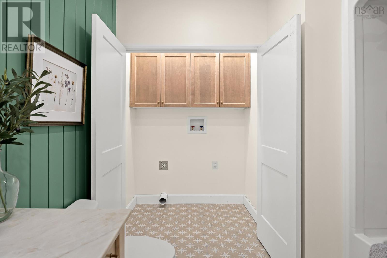 100 Lakepoint Way Property Photo 36