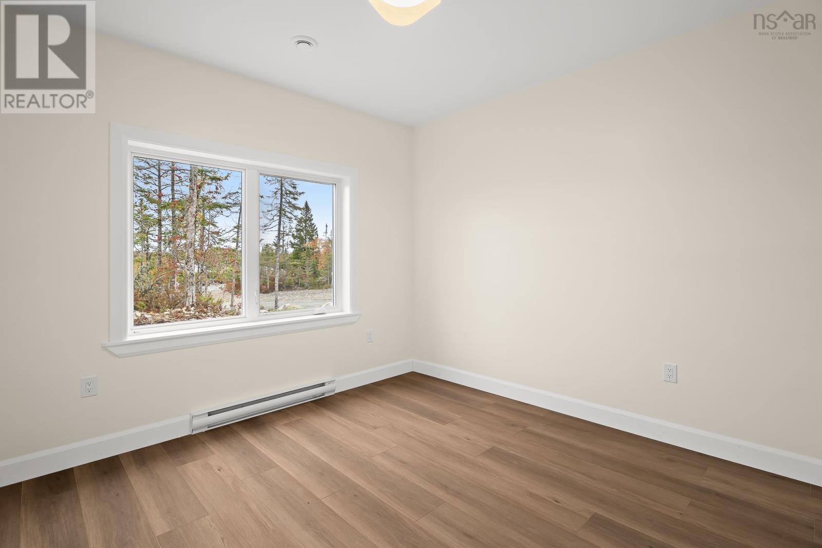 100 Lakepoint Way Property Photo 38