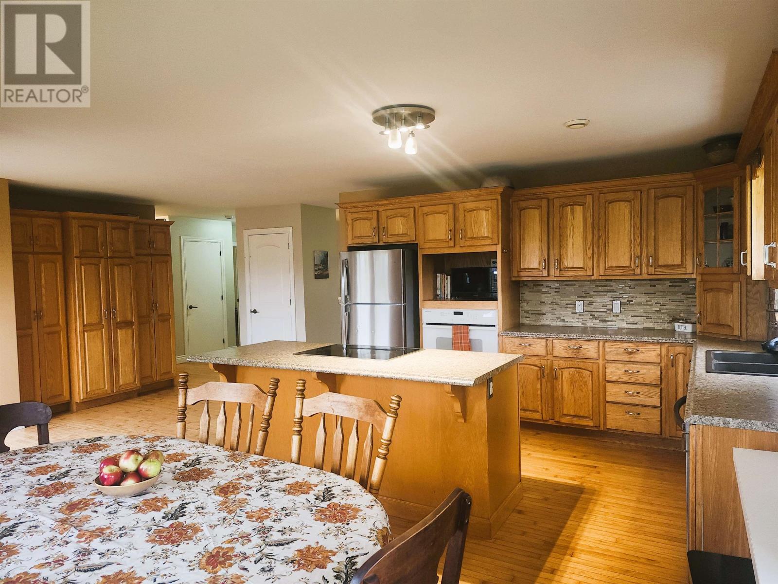 33 Macphail Park Road Property Photo 30