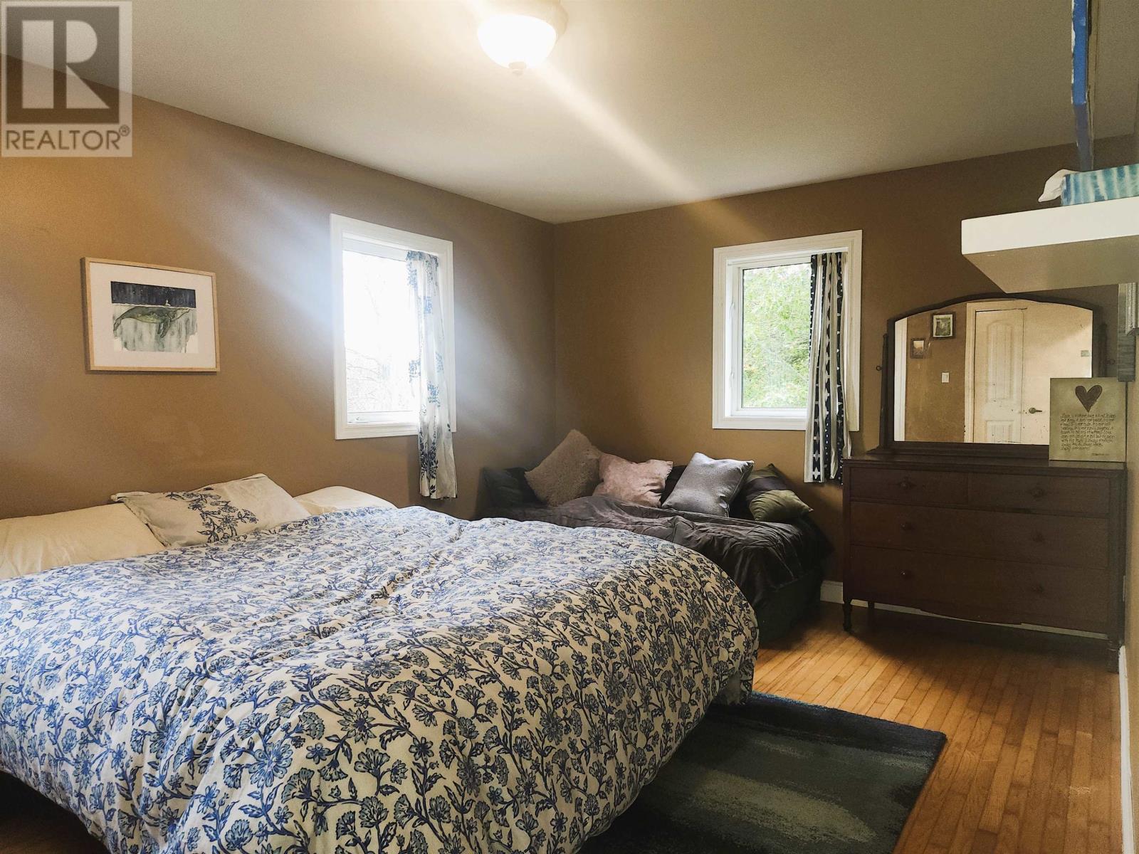 33 Macphail Park Road Property Photo 35