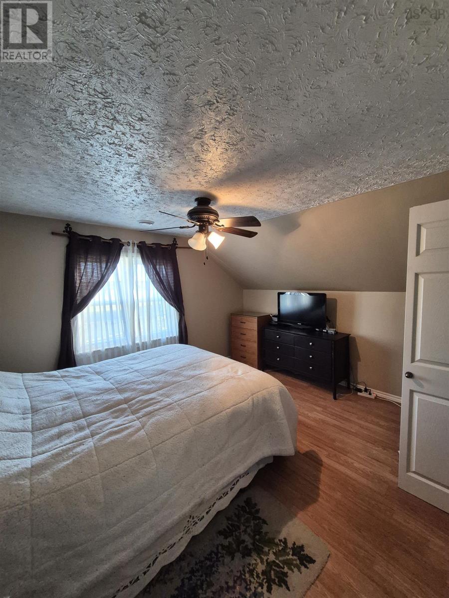 65 Munroe Avenue Property Photo 17