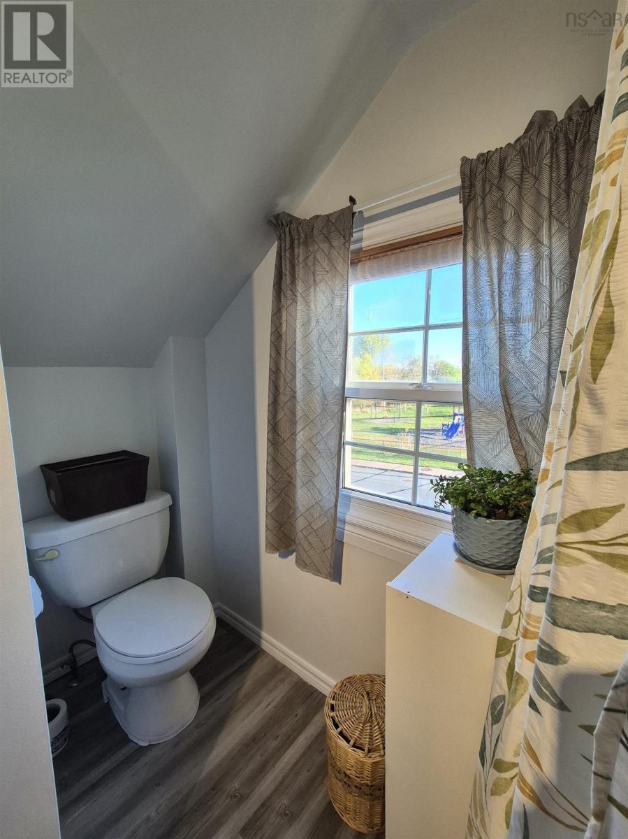 65 Munroe Avenue Property Photo 22