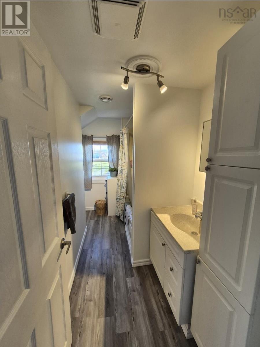 65 Munroe Avenue Property Photo 23