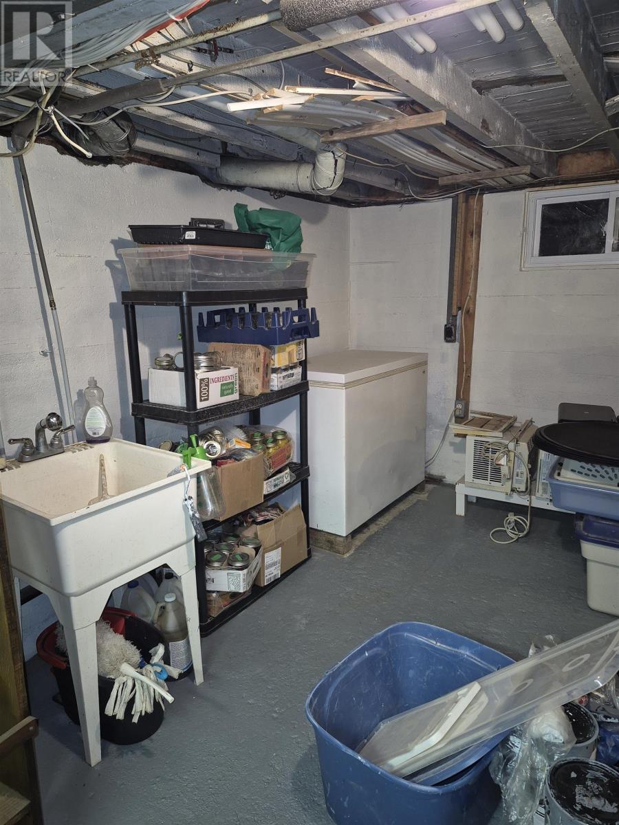 65 Munroe Avenue Property Photo 32
