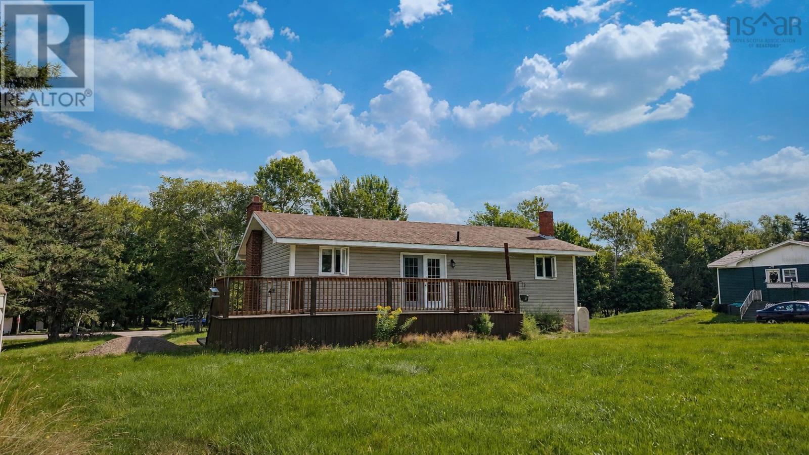365 Johnson Rd Property Photo 4