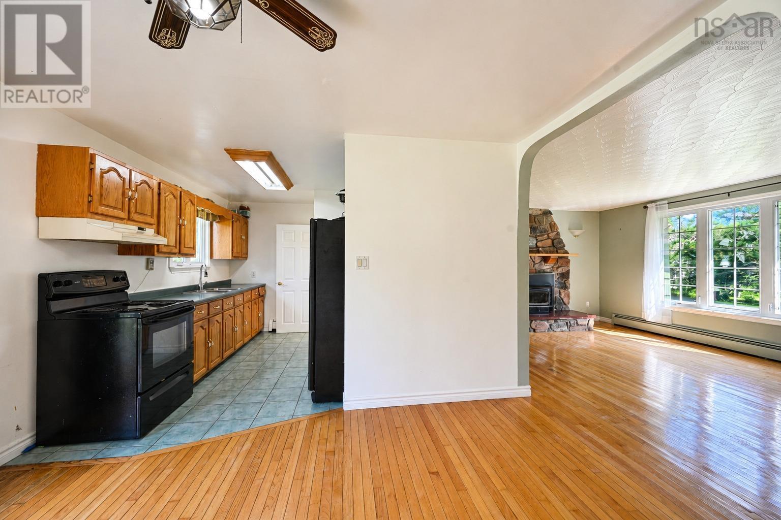 365 Johnson Rd Property Photo 13