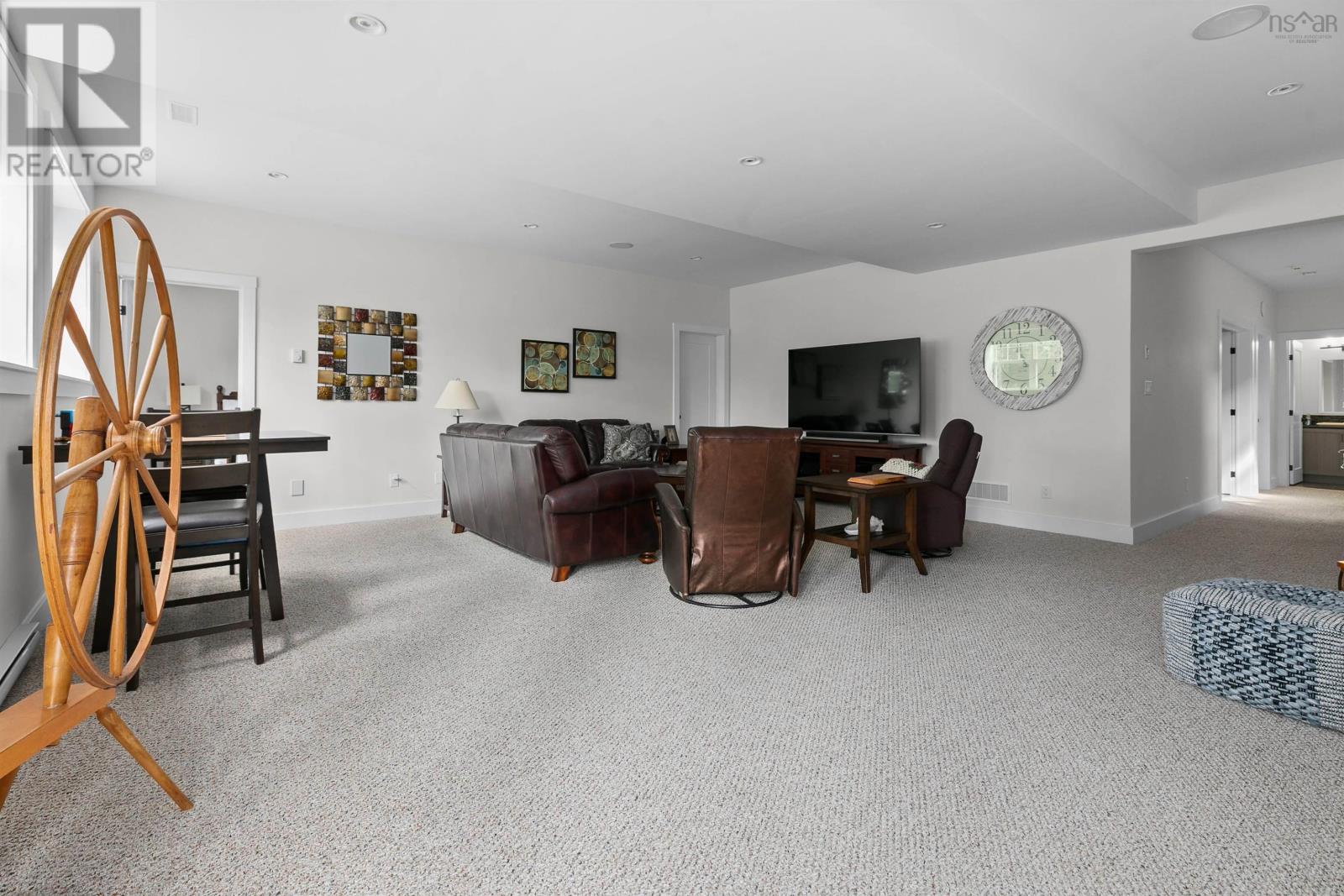 556 Duart Avenue Property Photo 33