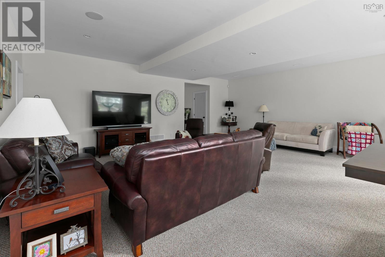 556 Duart Avenue Property Photo 34