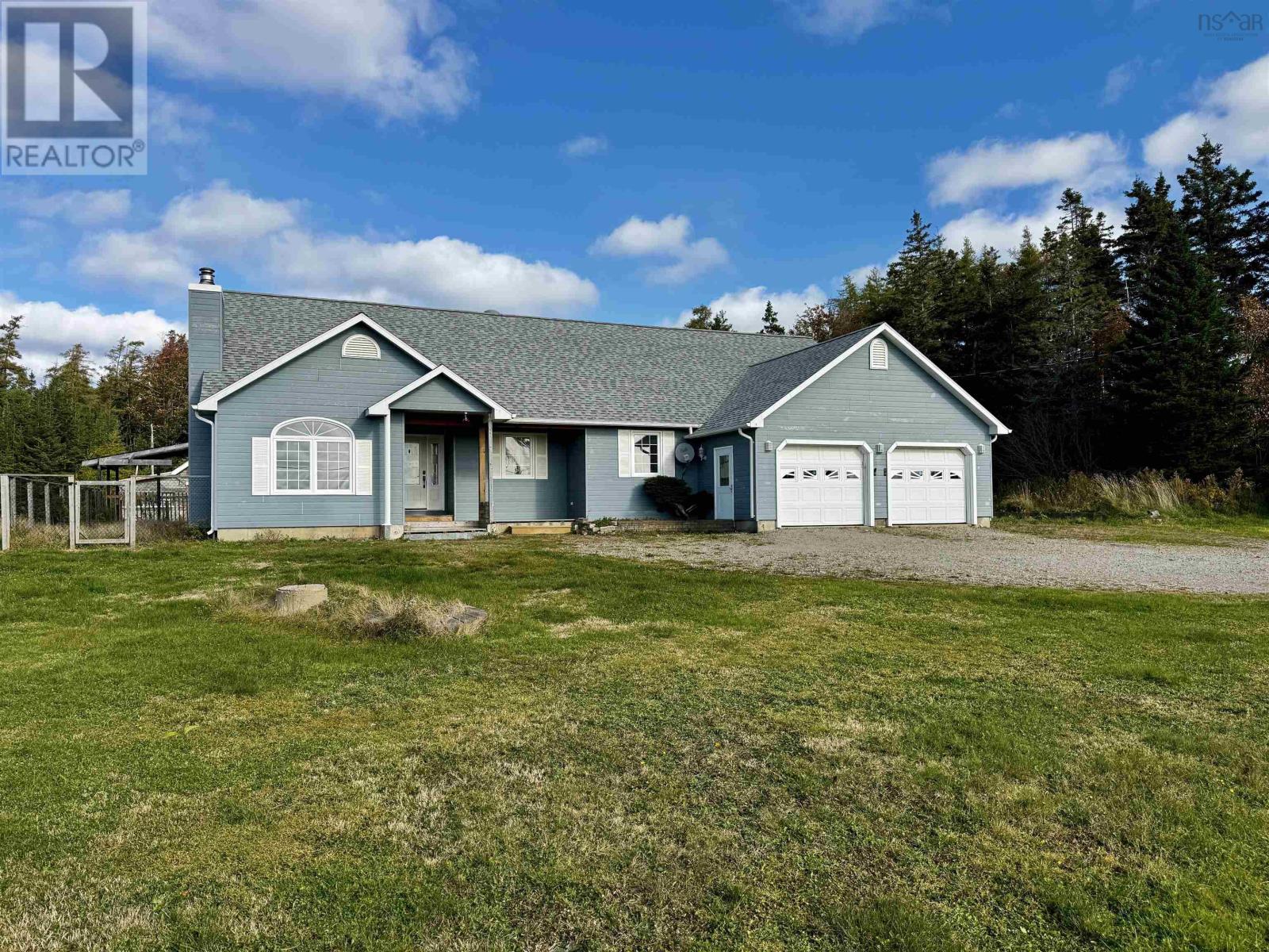 333 Lochside Rd. Property Photo 1