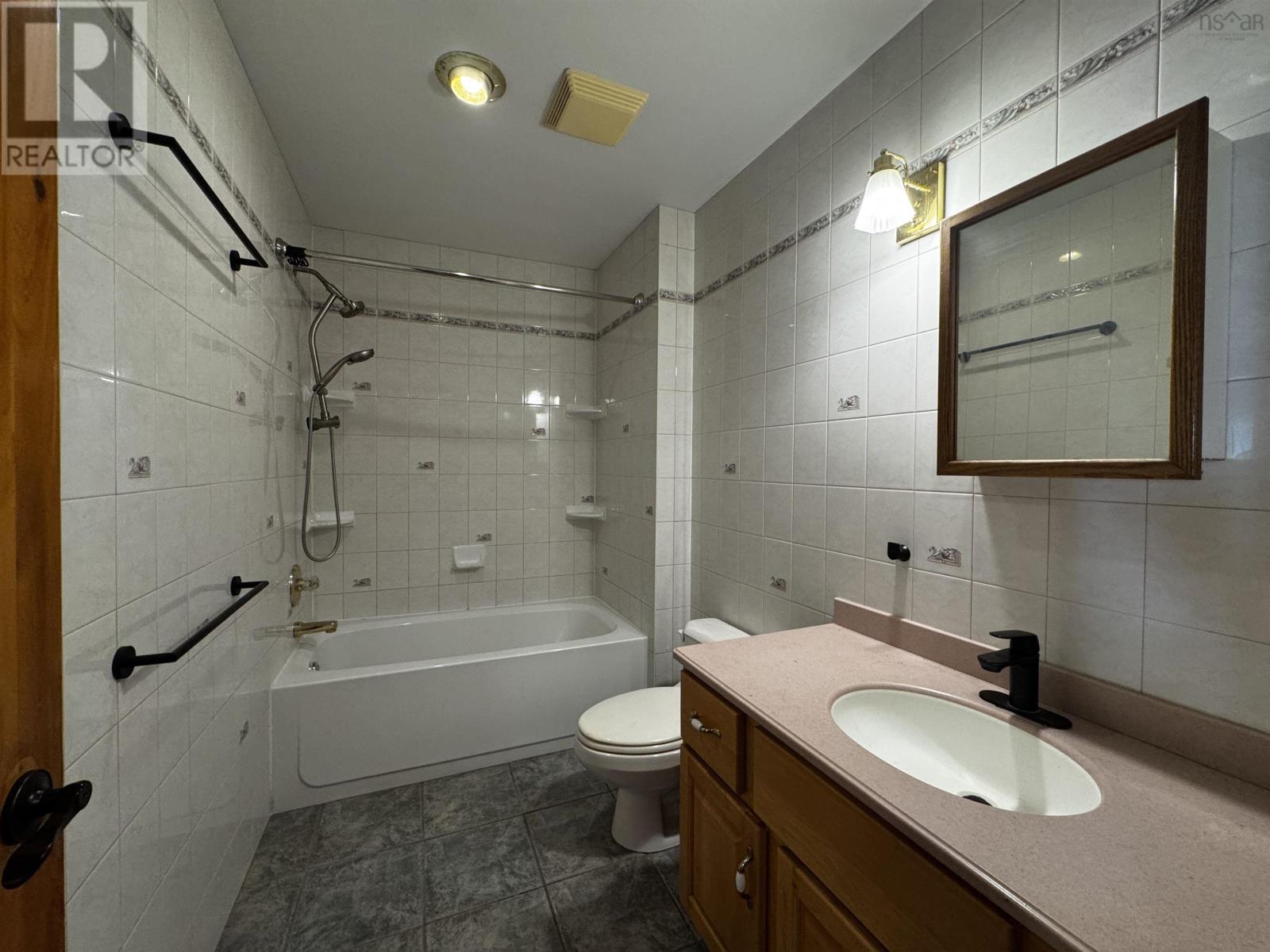 333 Lochside Rd. Property Photo 21