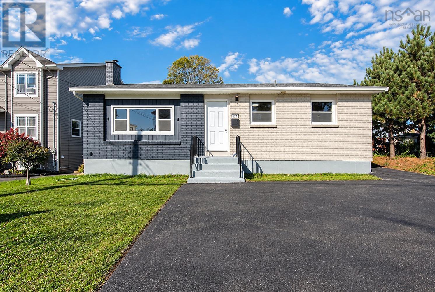 171 Renfrew Street Property Photo 1