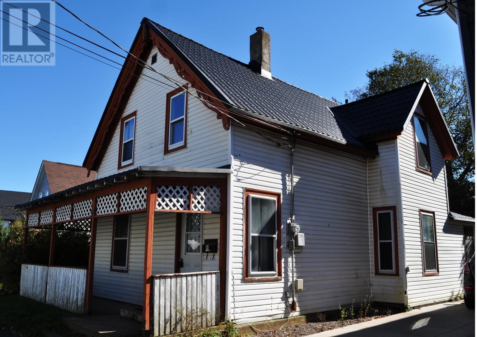 54 Centre Street Property Photo 1