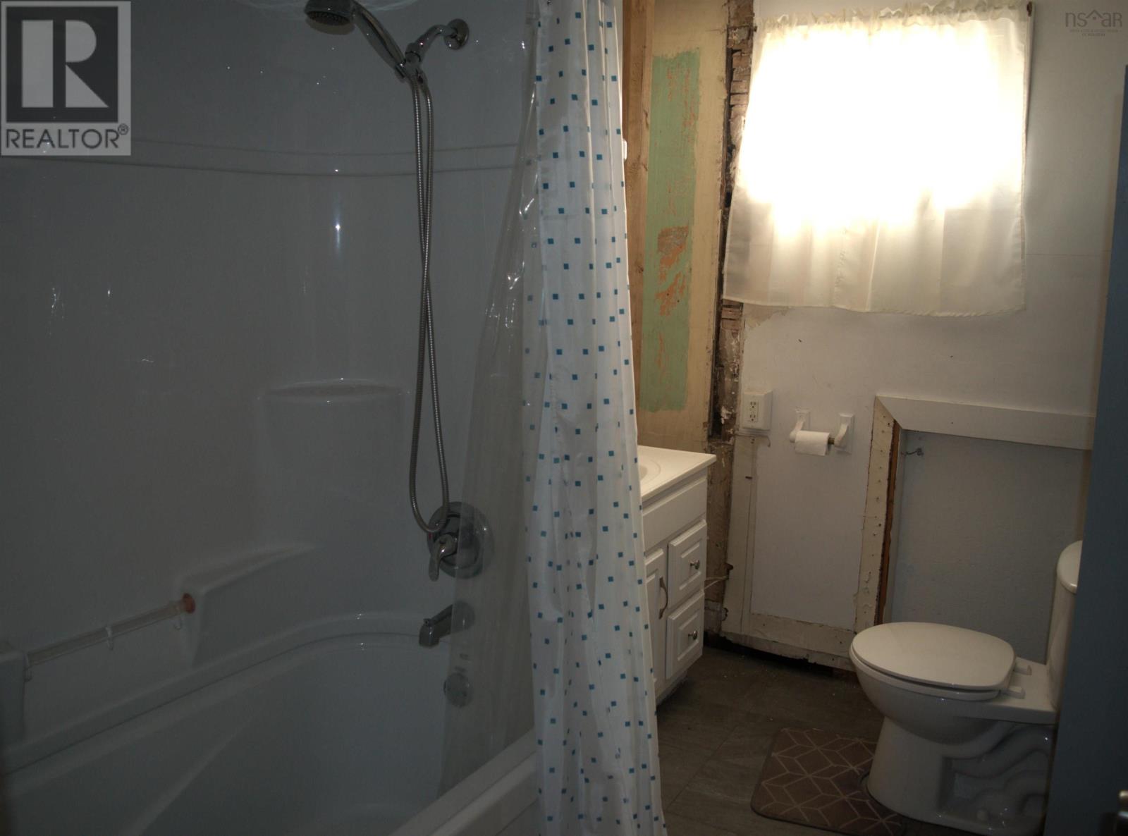 54 Centre Street Property Photo 5