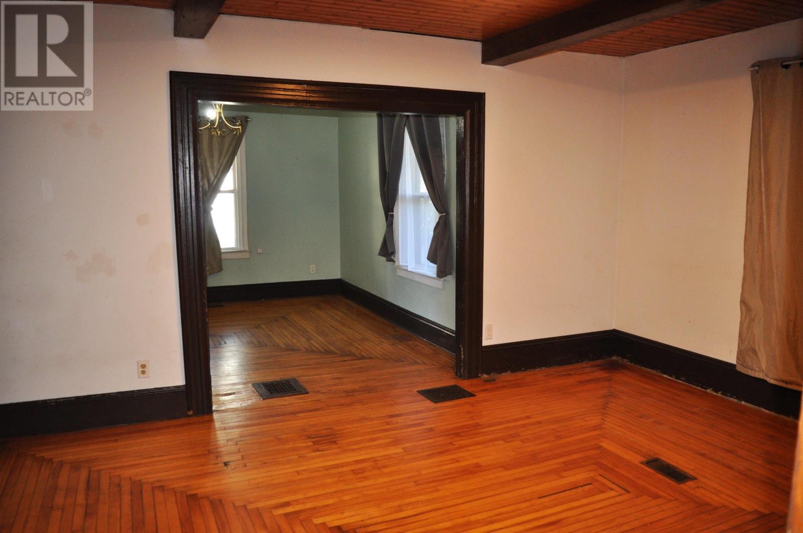 54 Centre Street Property Photo 9