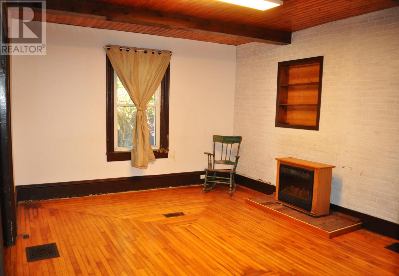 54 Centre Street Property Photo 10