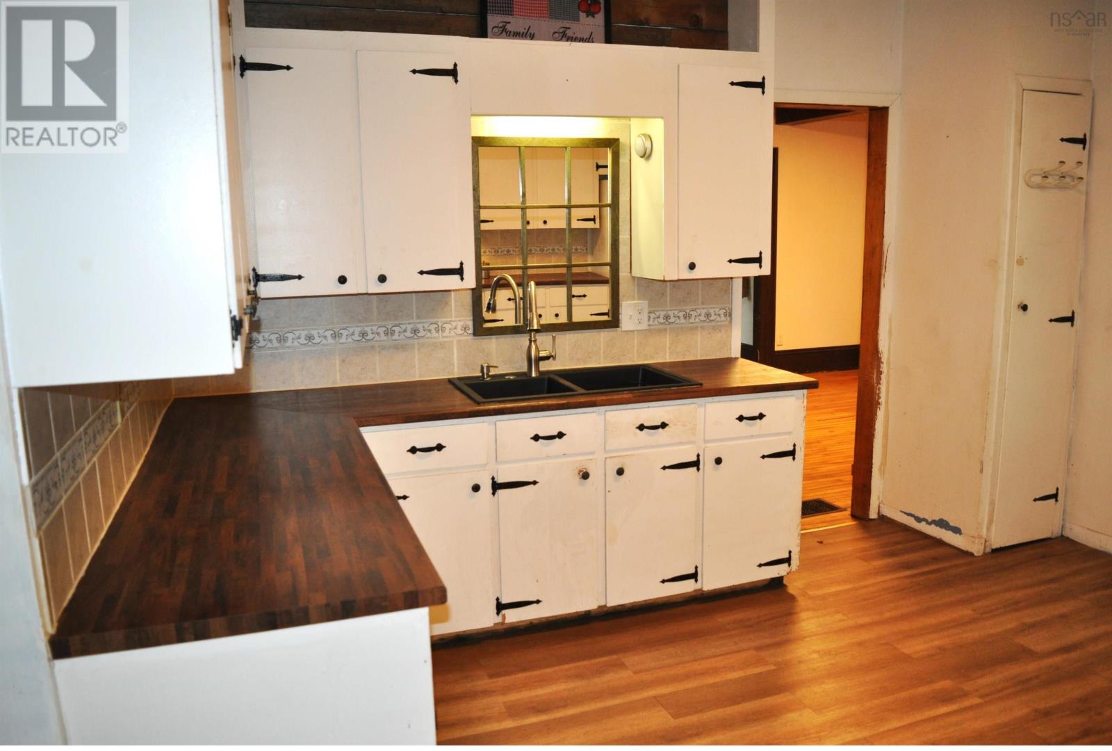 54 Centre Street Property Photo 13